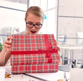 Comment bien choisir un cadeau en entreprise et pour quelle occasion 